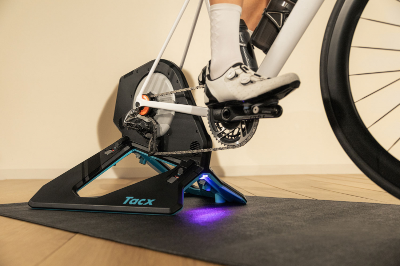 Велосипедный станок Tacx NEO 2T with Zwift Cog and Click
